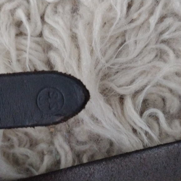 English stirrup leathers and irons - Picture 2 of 9